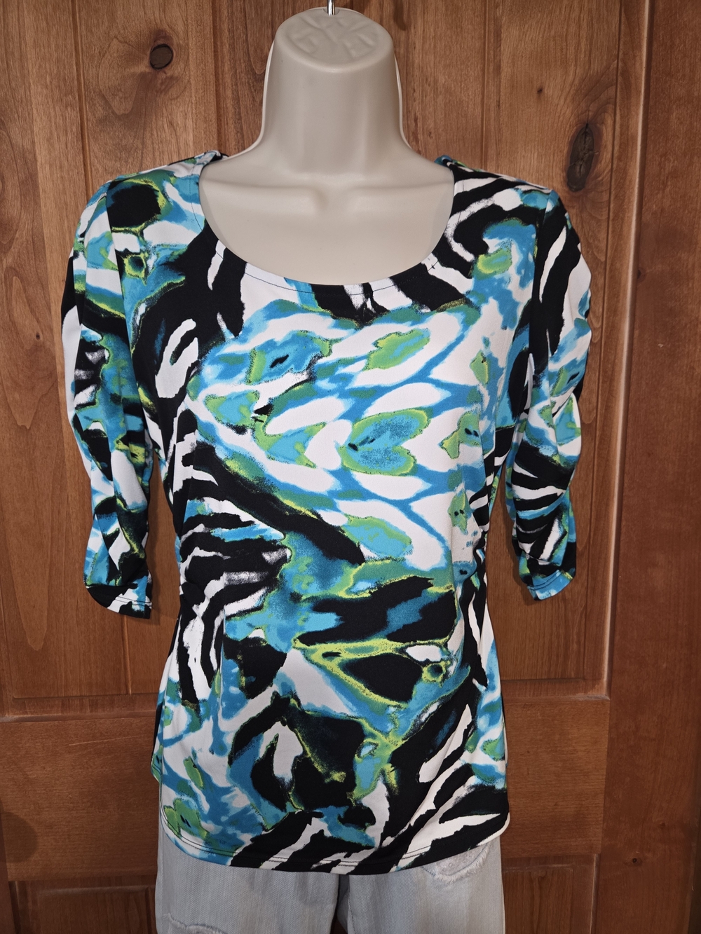 Abstract Aqua‎ & Black Scoop Neck Top